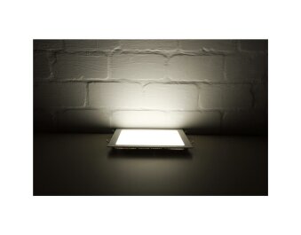 LED-Panel McShine LP-2430SW 24W 300x300mm 2.490 lm 3000K warmweiß
