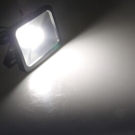 LED-Fluter SlimLine 48W 12-24V= IP65 4123 Lumen 4000K neutralweiß